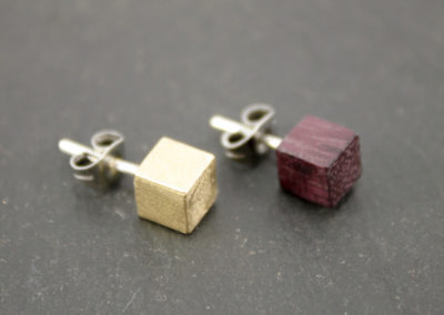 Ramo cube earrings by Altrosguardo